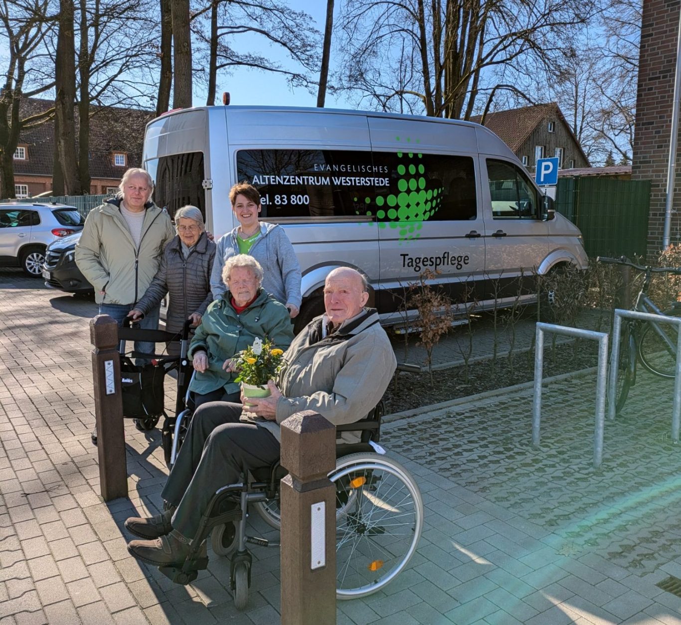 Die Tagespflege Westerstede beim Ausflug zum Bauernhof Martens